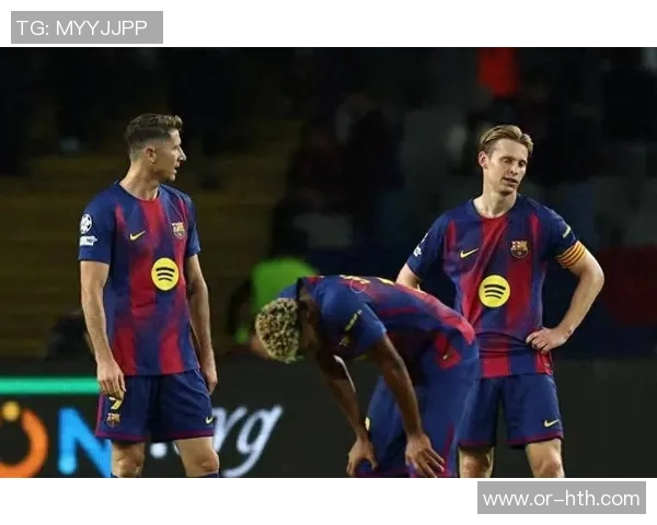 巴萨欧冠大名单:莱万领衔,拉什福德、特尔施特根在列 巴萨欧冠大名单:莱万领衔,拉什福德、特尔施特根在列